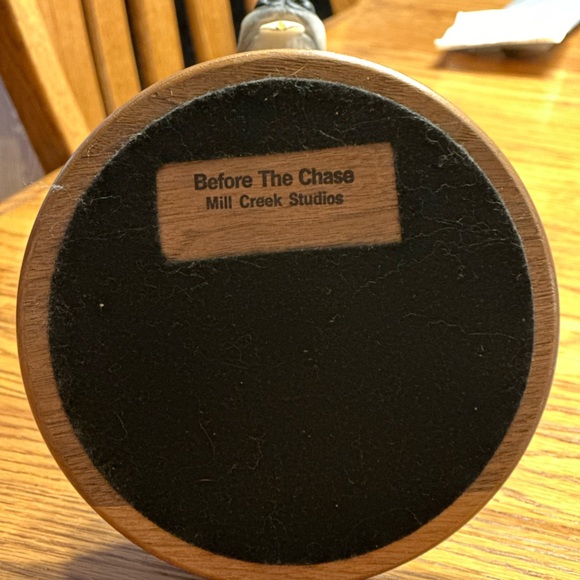 Vintage Wolf Sculpture - Before the chase - Mill Creek Studios - Picture 3 of 4